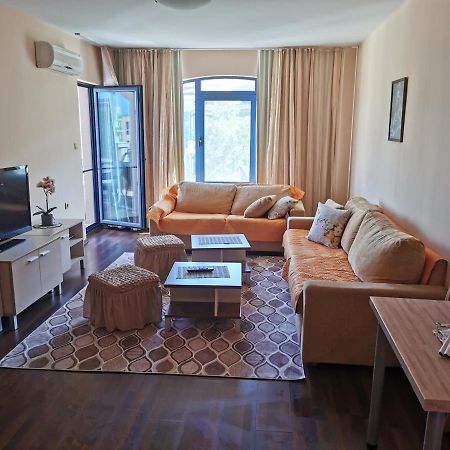 Villa Bonita Pantai Sunny Bagian luar foto